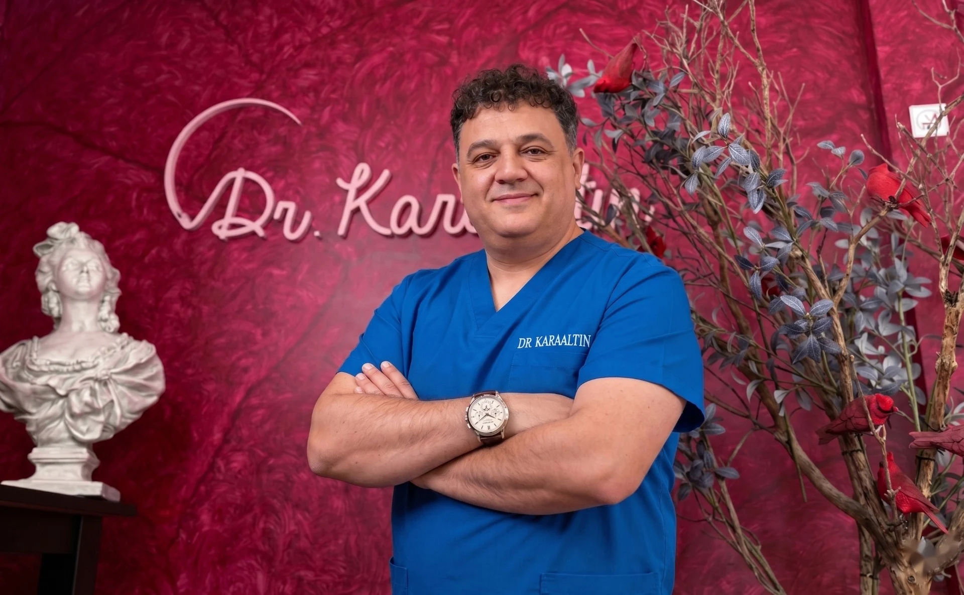 Dr. Mehmet Veli Karaaltín - Renowned Plastic Surgeon